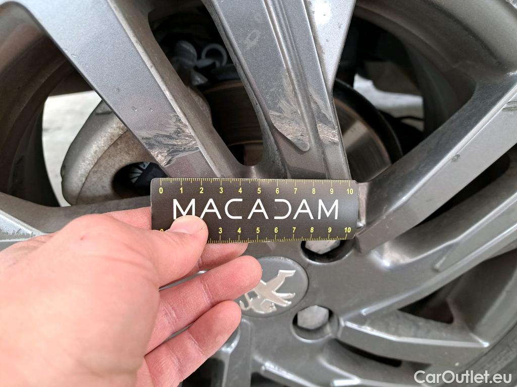  Peugeot  208  Active Pack 1.5 HDi 100CV BVM6 E6d #37