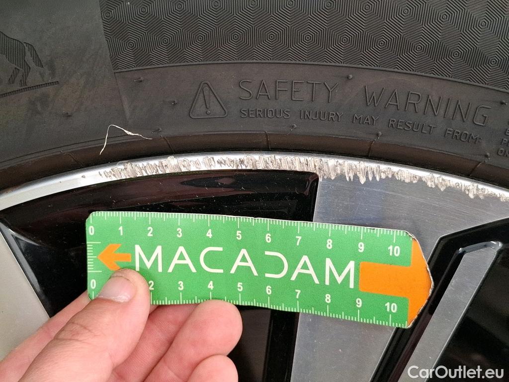  Renault  Austral  Techno 1.2 E-TECH Hybrid 200CV BVA6 6E #17