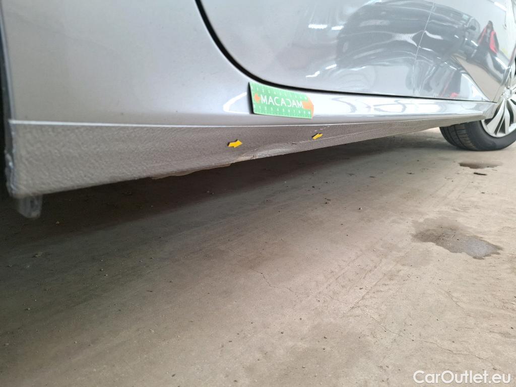  Peugeot  208  Premium 1.5 HDi 100CV BVM6 E6d #31