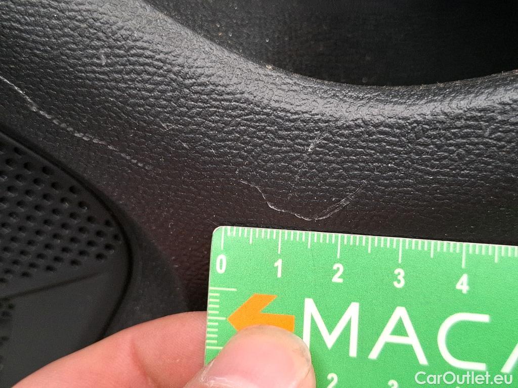  Peugeot  208  Premium 1.5 HDi 100CV BVM6 E6d #38