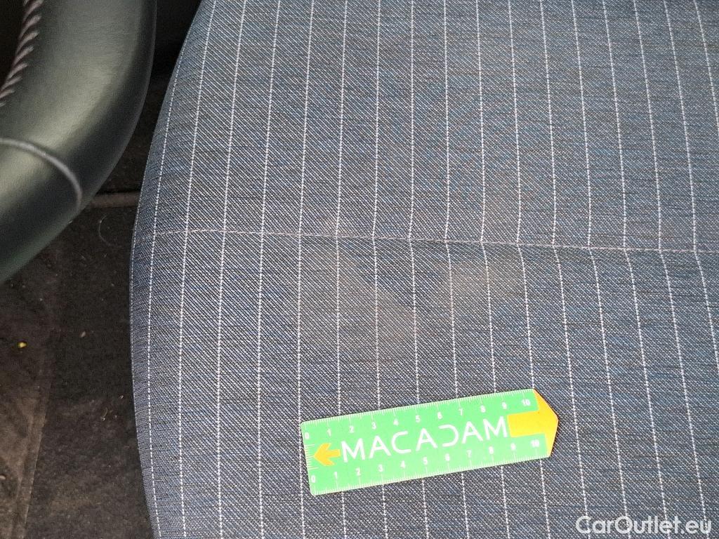  Peugeot  208  Premium 1.5 HDi 100CV BVM6 E6d #46