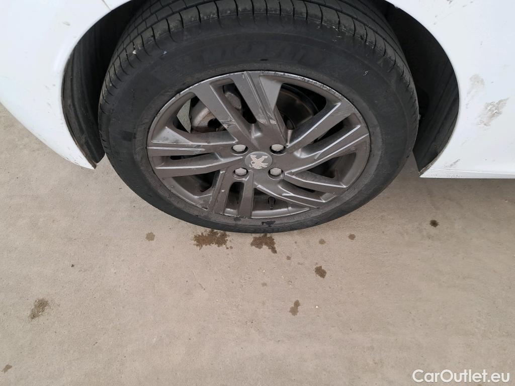  Peugeot  208  Active Pack 1.5 HDi 100CV BVM6 E6d #36