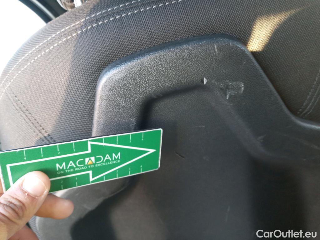  Bmw  X2 BMW  sDrive18i (CX3) #38