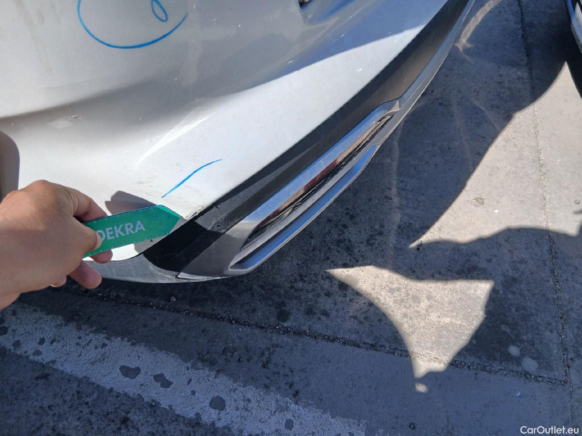  KIA  Sorento KIA  / 2020 / 5P / todoterreno 1.6 T-GDi HEV Emotion 4x2 7pl (P.Luxury) #9