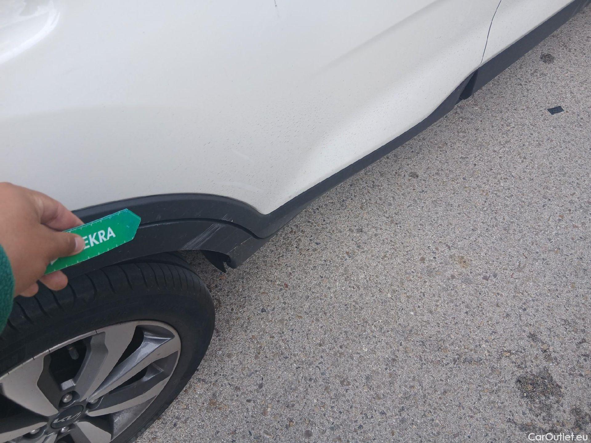  KIA  STONIC KIA  / 2017 / 5P / todoterreno 1.0 T-GDi 88kW (120CV) MHEV iMT Drive #21