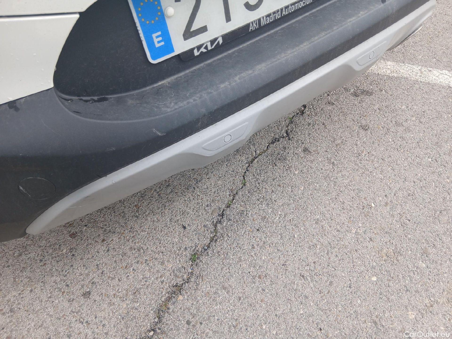  KIA  STONIC KIA  / 2017 / 5P / todoterreno 1.0 T-GDi 88kW (120CV) MHEV iMT Drive #16