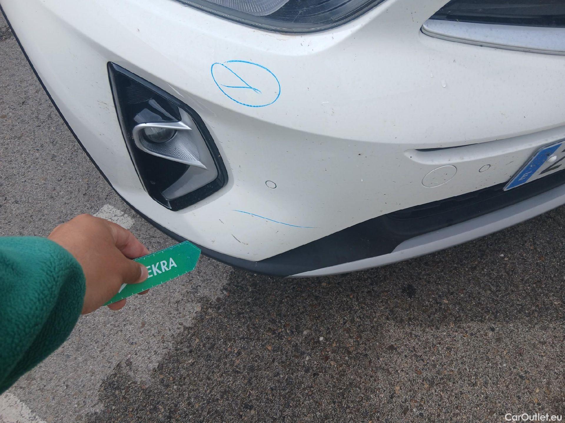  KIA  STONIC KIA  / 2017 / 5P / todoterreno 1.0 T-GDi 88kW (120CV) MHEV iMT Drive #4