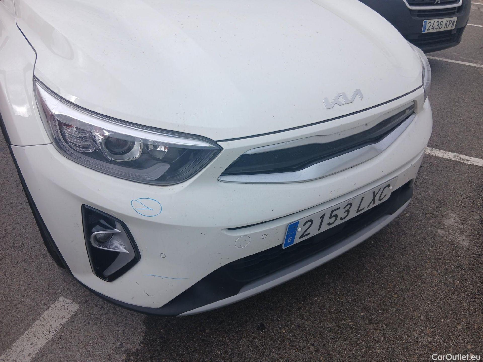  KIA  STONIC KIA  / 2017 / 5P / todoterreno 1.0 T-GDi 88kW (120CV) MHEV iMT Drive #3