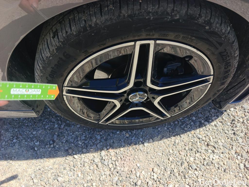  Mercedes  A-Klasse MERCEDES-BENZ Clase A / 2018 / 5P / berlina con portón A 180 d #6