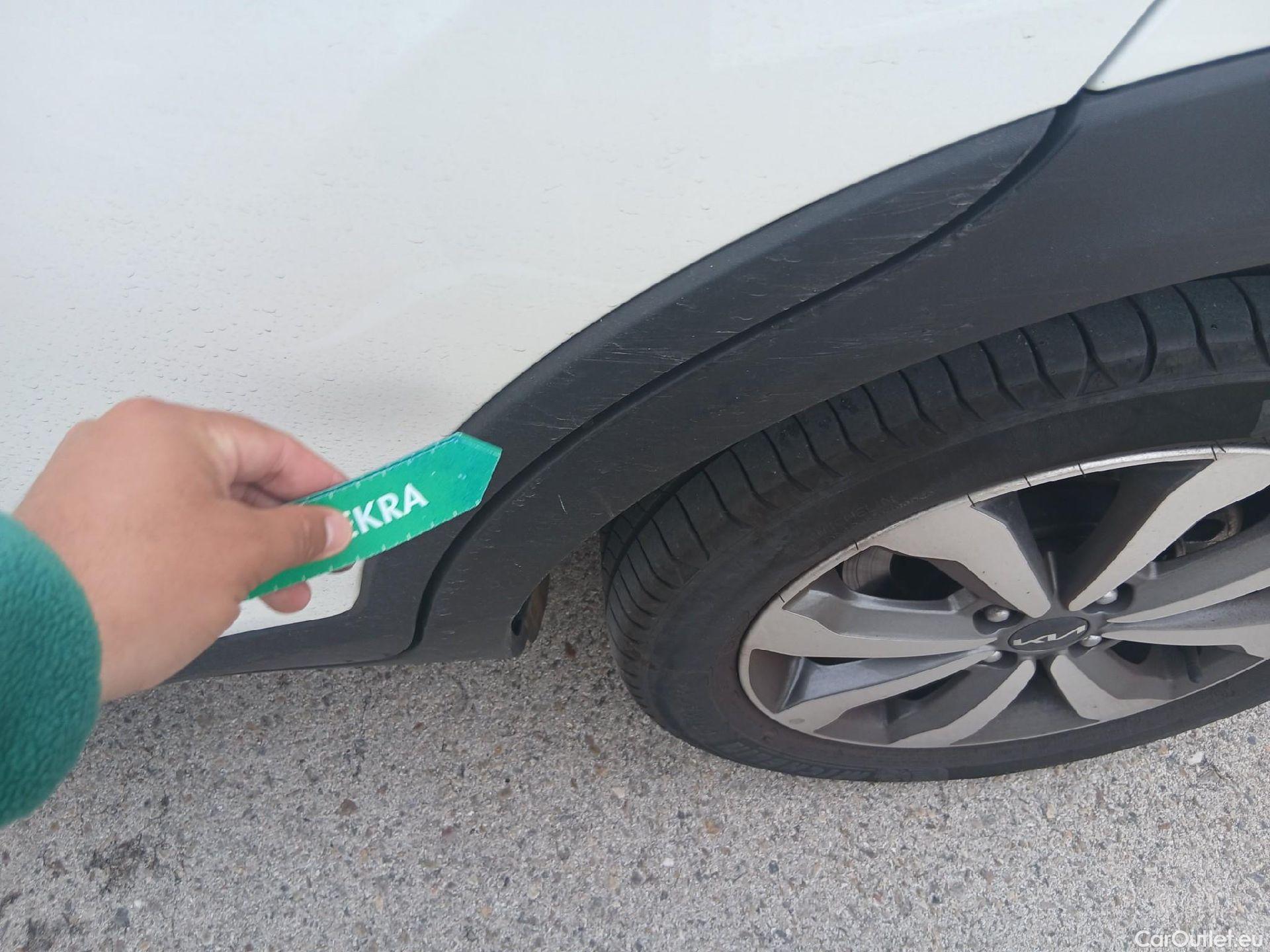  KIA  STONIC KIA  / 2017 / 5P / todoterreno 1.0 T-GDi 88kW (120CV) MHEV iMT Drive #11