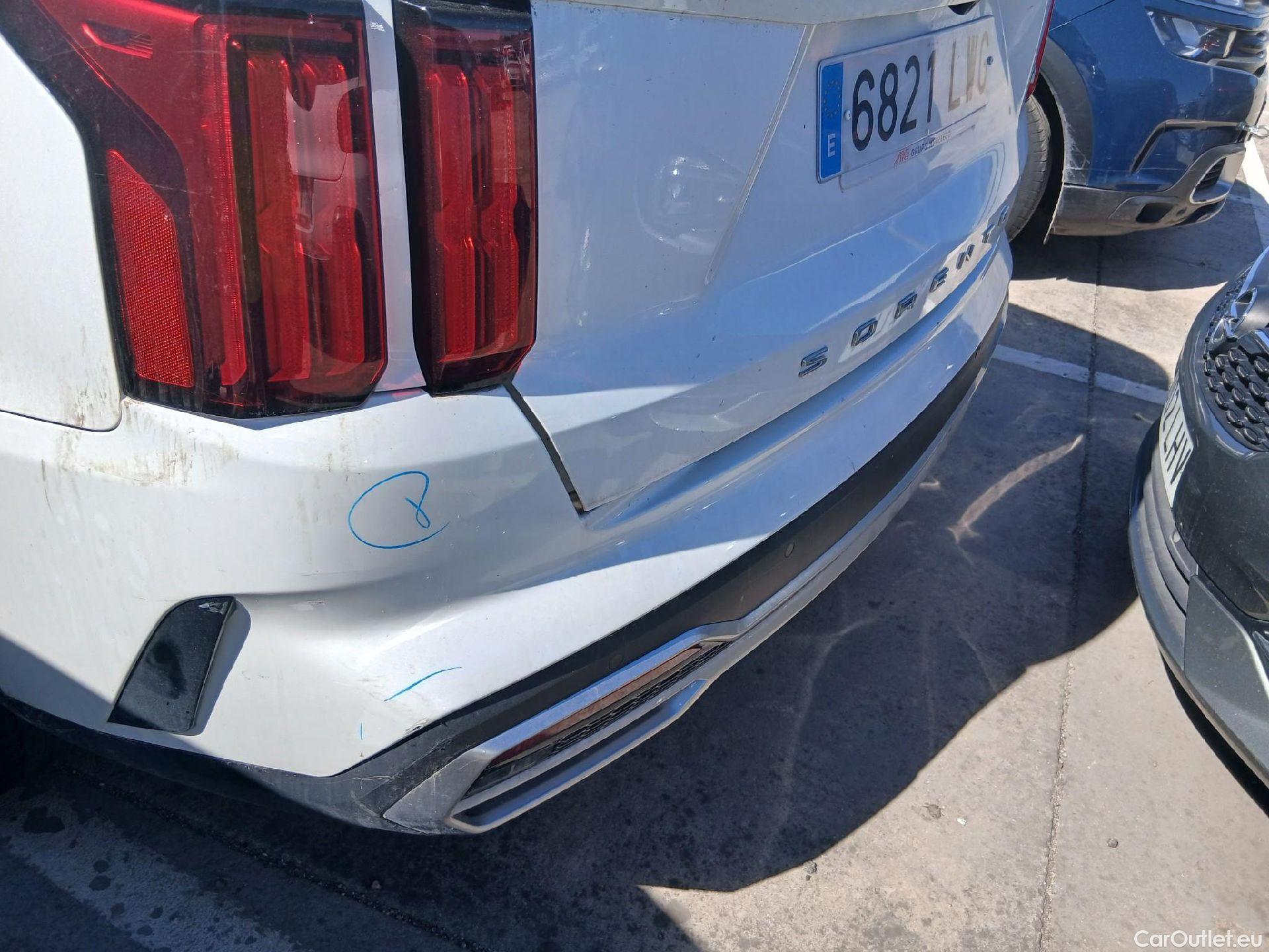  KIA  Sorento KIA  / 2020 / 5P / todoterreno 1.6 T-GDi HEV Emotion 4x2 7pl (P.Luxury) #10