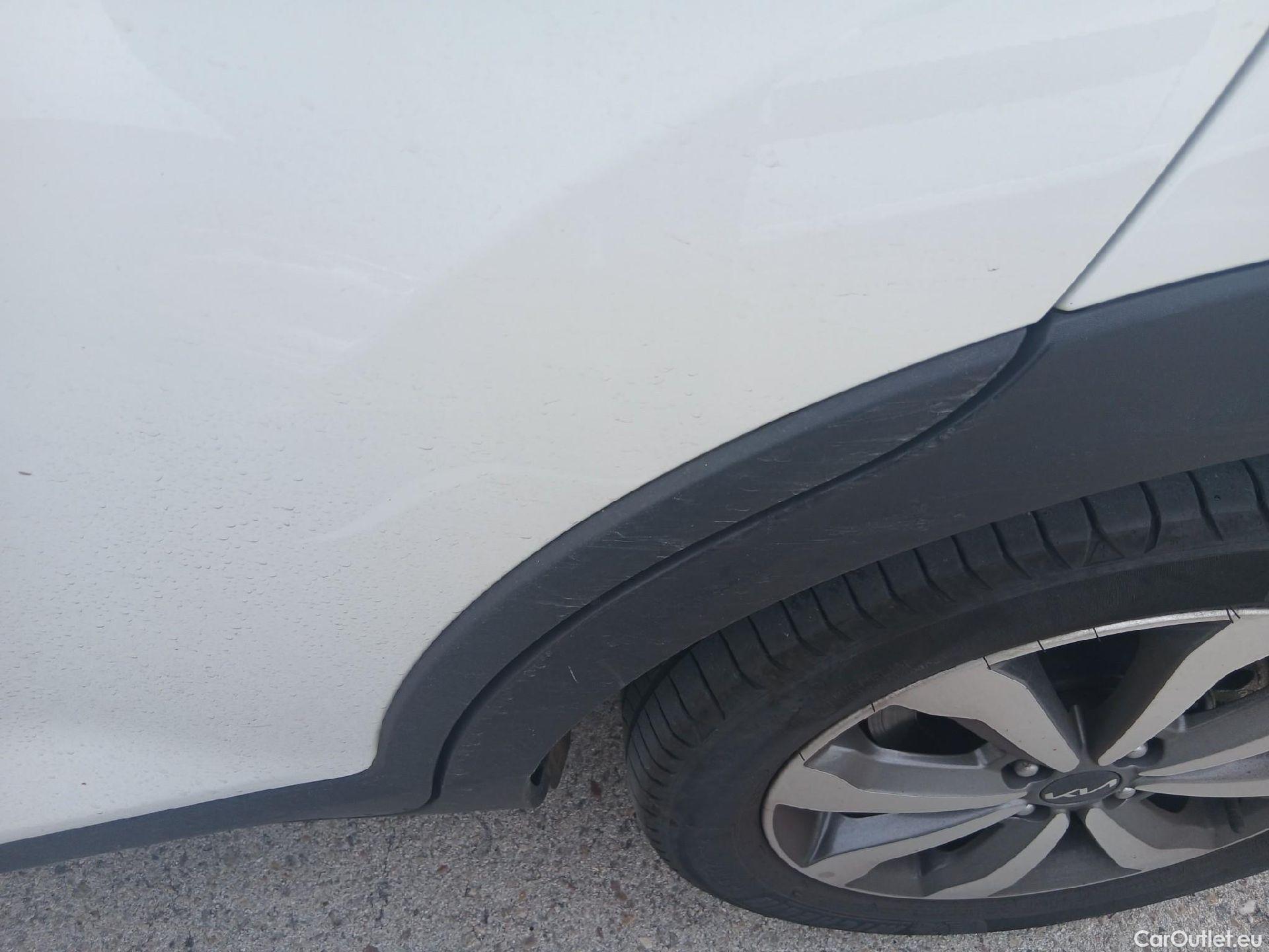  KIA  STONIC KIA  / 2017 / 5P / todoterreno 1.0 T-GDi 88kW (120CV) MHEV iMT Drive #12