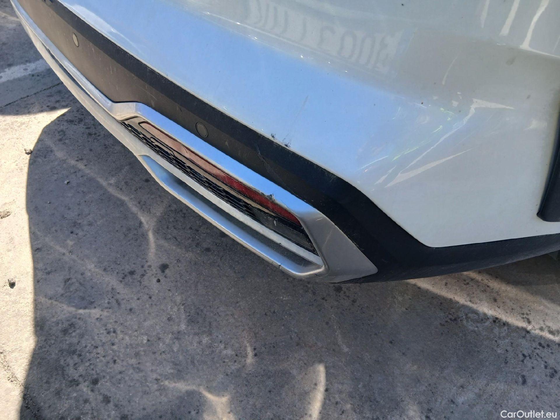  KIA  Sorento KIA  / 2020 / 5P / todoterreno 1.6 T-GDi HEV Emotion 4x2 7pl (P.Luxury) #16