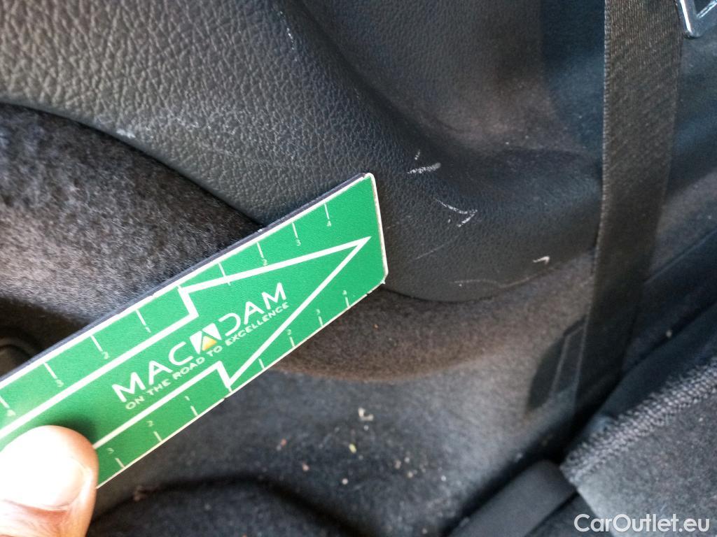  Mercedes  GLB MERCEDES-BENZ  / 2019 / 5P / todoterreno 2.0  200 D DCT 110KW (150CV) #15