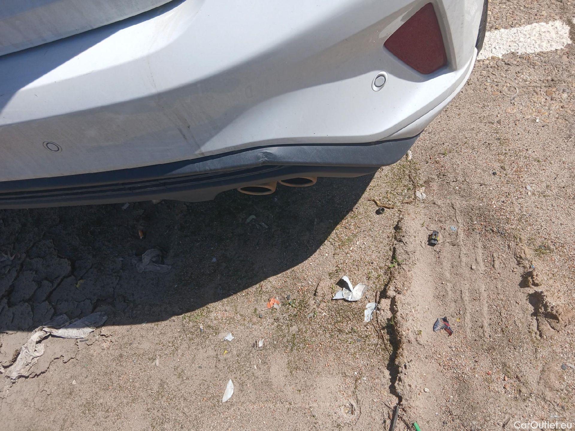  Ford  Focus FORD  / 2018 / 5P / berlina con portón 1.0 Ecoboost MHEV 92kW ST-Line #19