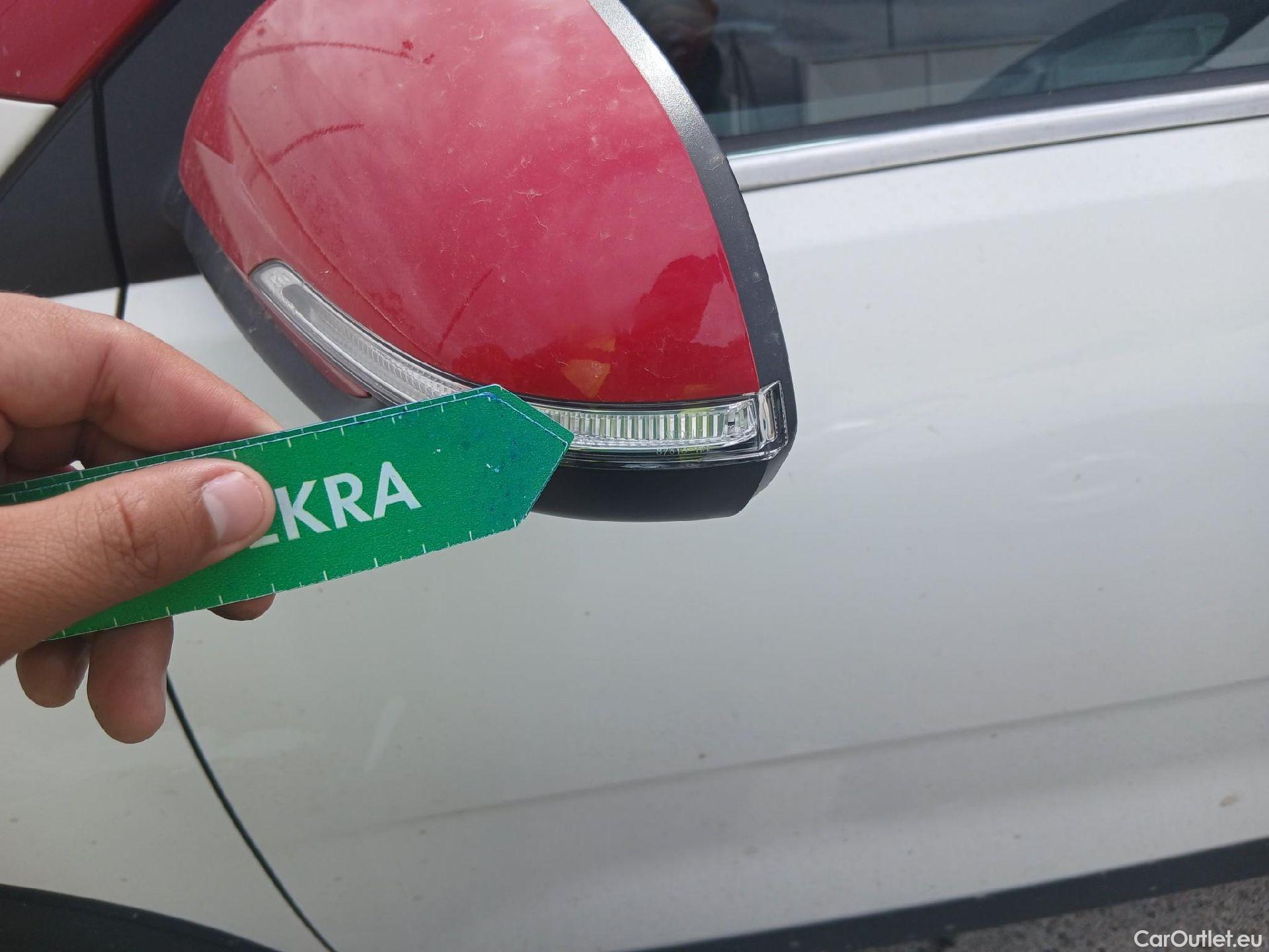  KIA  STONIC KIA  / 2017 / 5P / todoterreno 1.0 T-GDi 88kW (120CV) MHEV iMT Drive #9