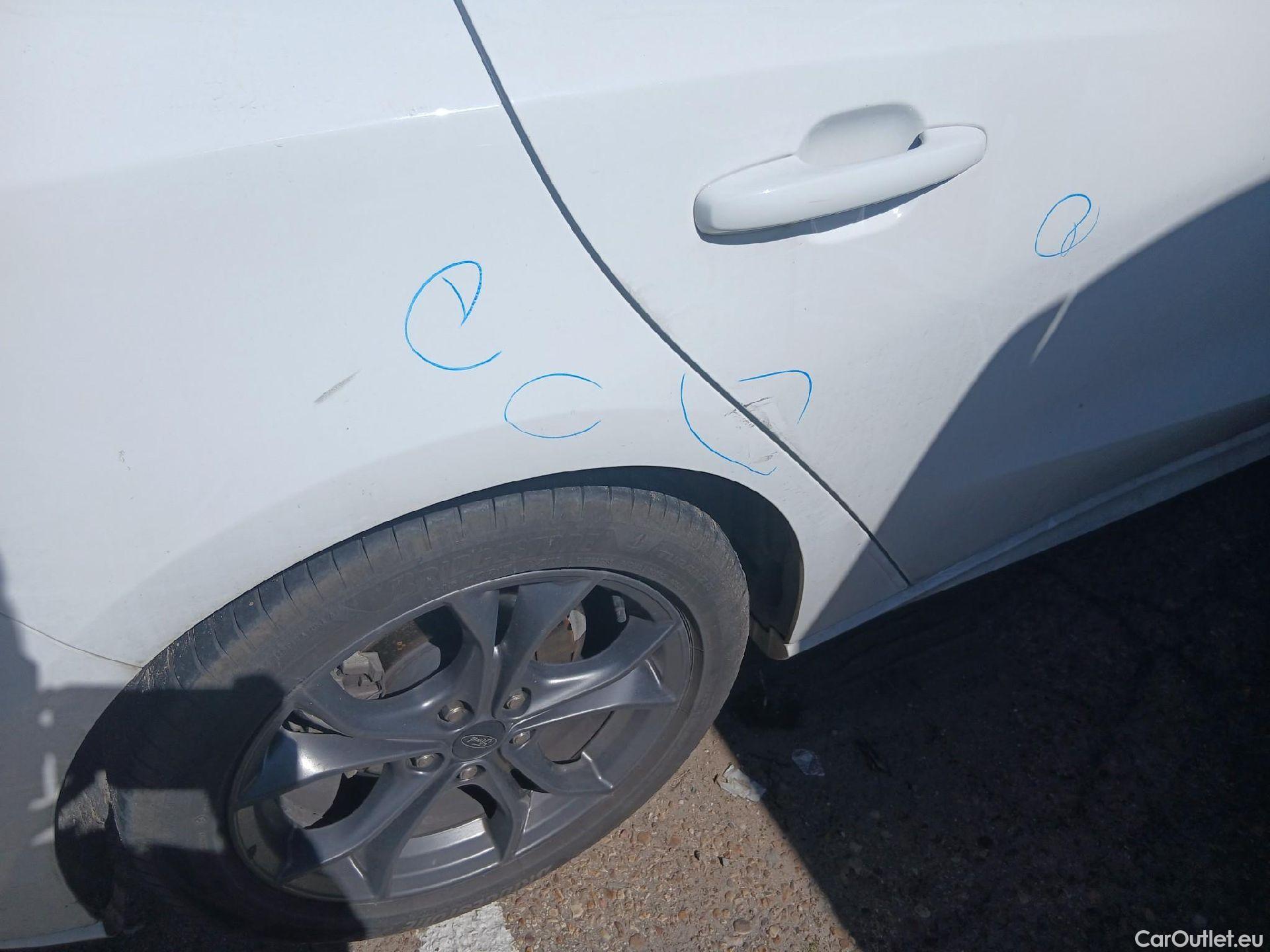  Ford  Focus FORD  / 2018 / 5P / berlina con portón 1.0 Ecoboost MHEV 92kW ST-Line #21