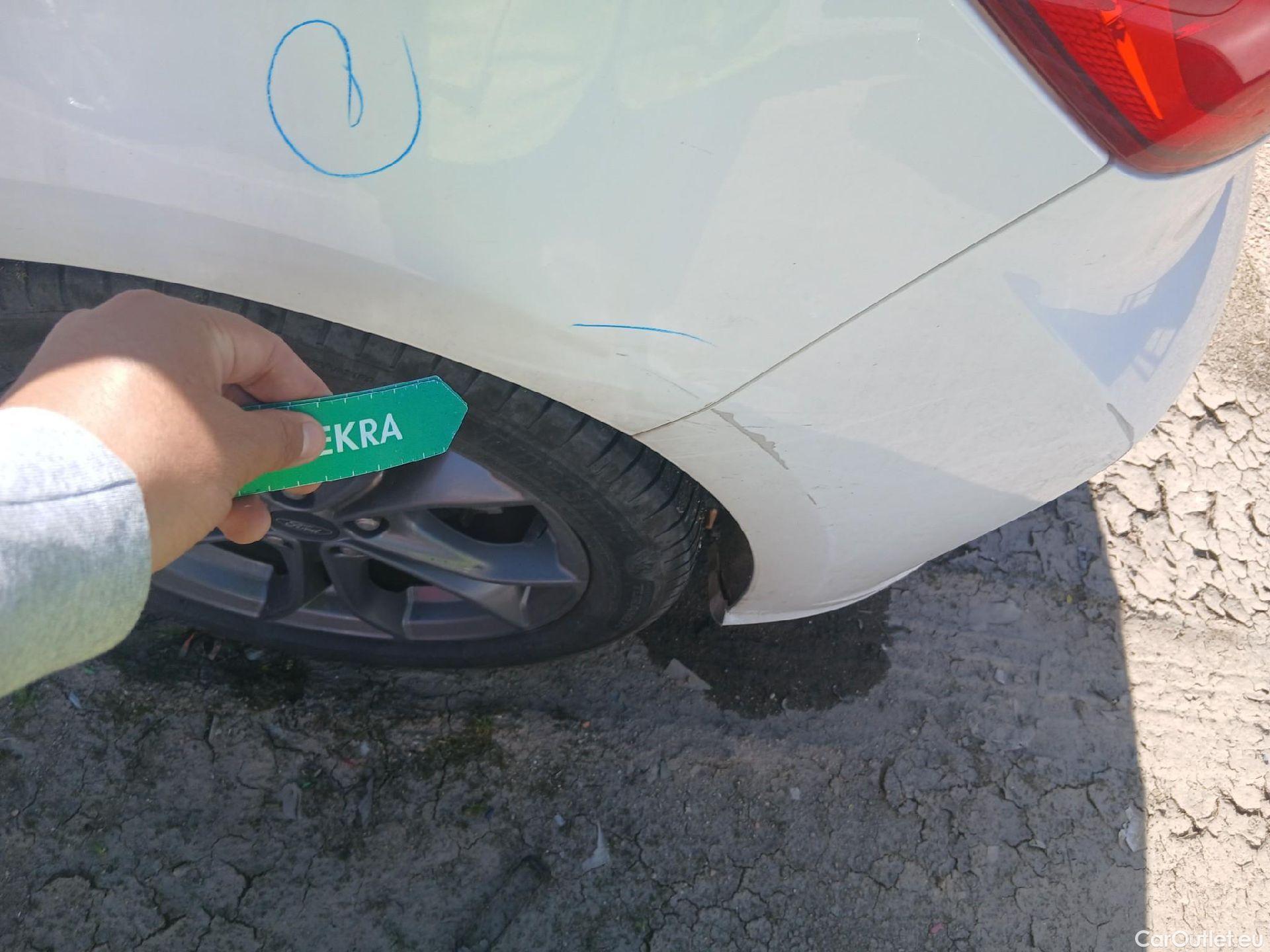  Ford  Focus FORD  / 2018 / 5P / berlina con portón 1.0 Ecoboost MHEV 92kW ST-Line #15