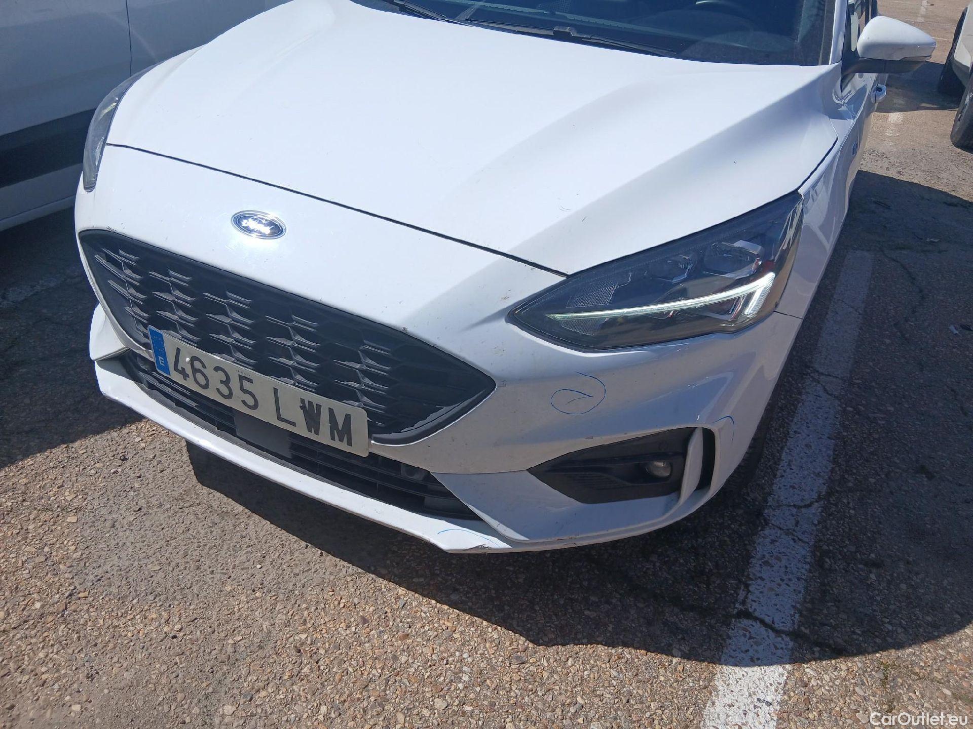  Ford  Focus FORD  / 2018 / 5P / berlina con portón 1.0 Ecoboost MHEV 92kW ST-Line #10