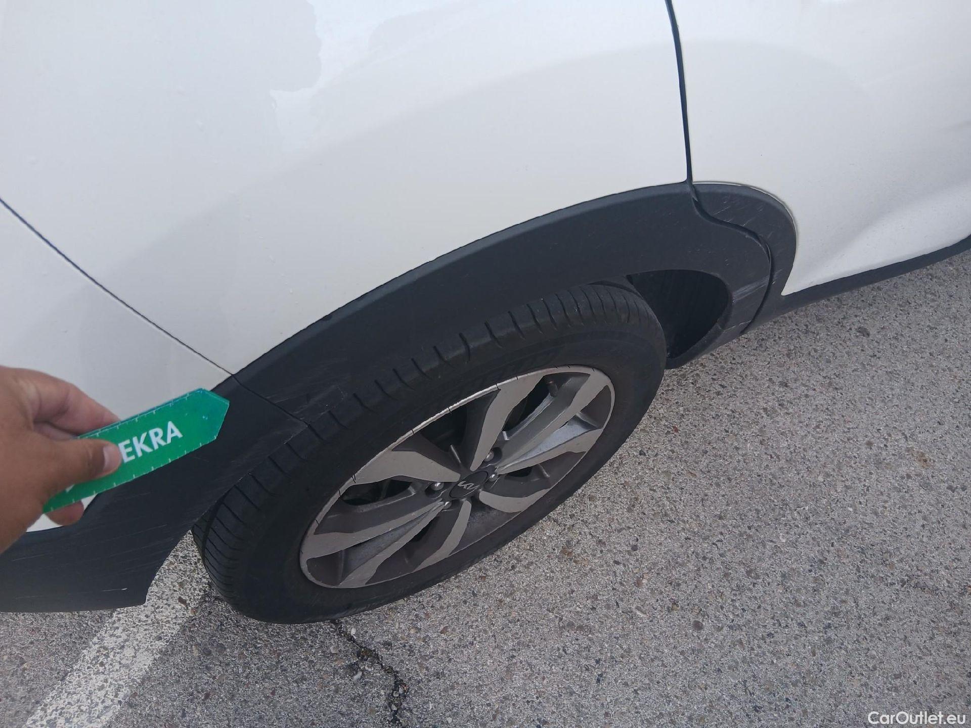  KIA  STONIC KIA  / 2017 / 5P / todoterreno 1.0 T-GDi 88kW (120CV) MHEV iMT Drive #20