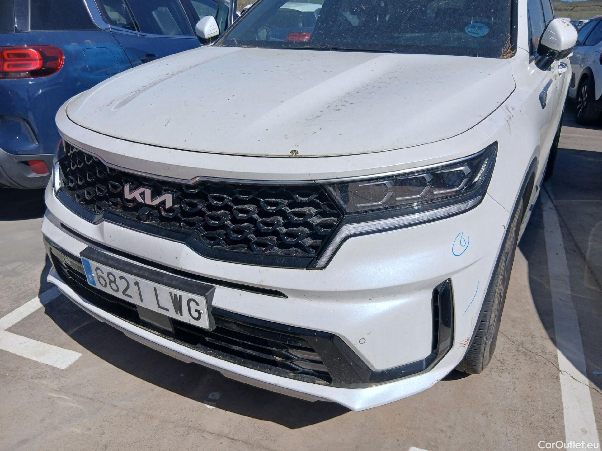  KIA  Sorento KIA  / 2020 / 5P / todoterreno 1.6 T-GDi HEV Emotion 4x2 7pl (P.Luxury) #3