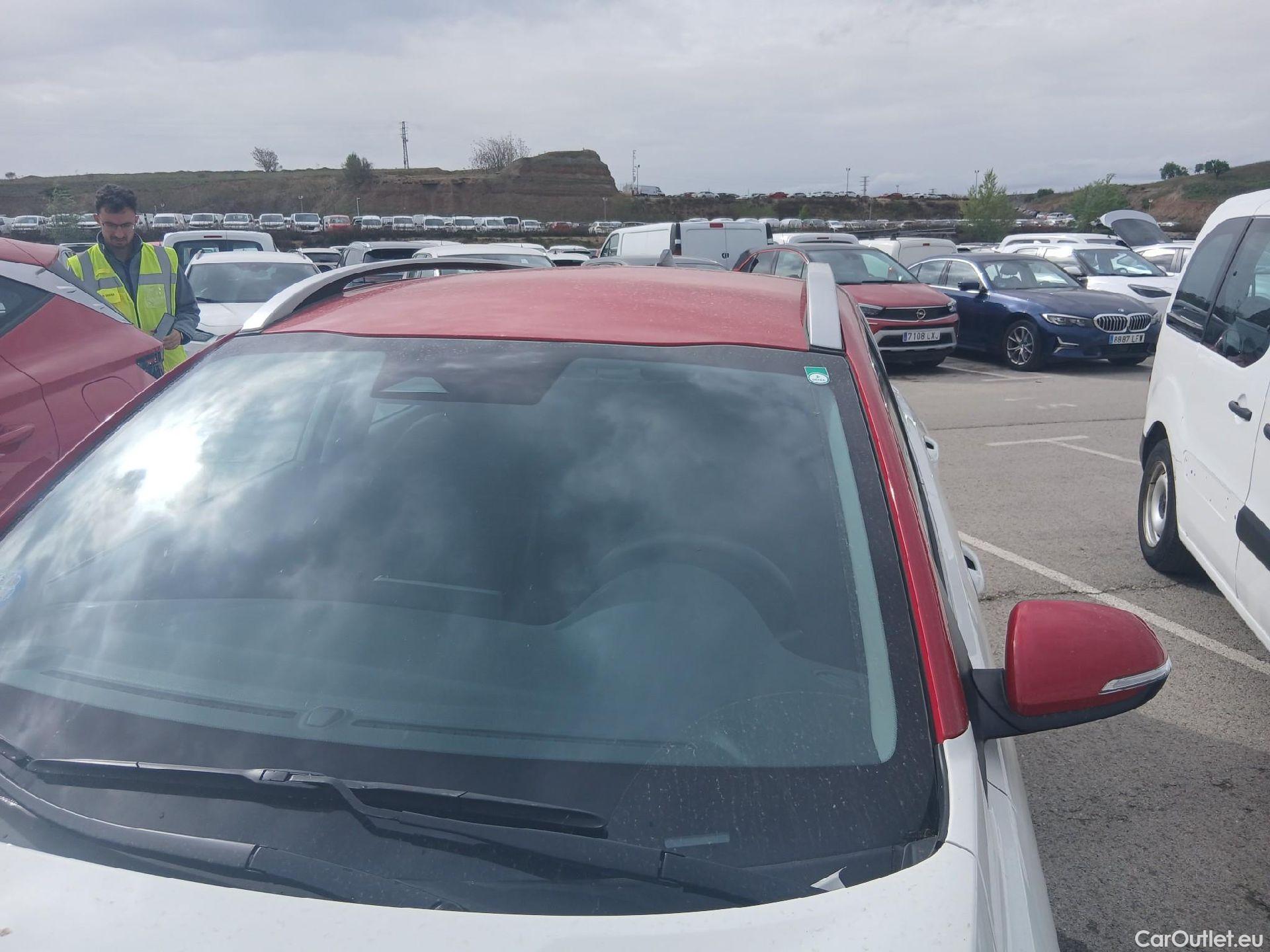  KIA  STONIC KIA  / 2017 / 5P / todoterreno 1.0 T-GDi 88kW (120CV) MHEV iMT Drive #6