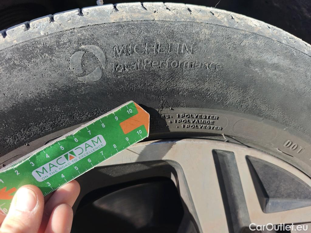  KIA  Sportage KIA  / 2022 / 5P / todoterreno 1.6 T-GDi 110kW (150CV) Concept 4x2 #23