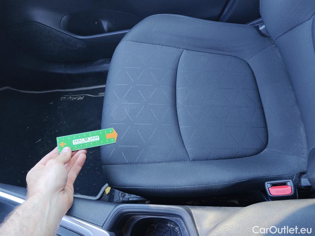  Toyota  RAV4 TOYOTA  / 2018 / 5P / todoterreno 2.5l 220H Advance 4WD #5