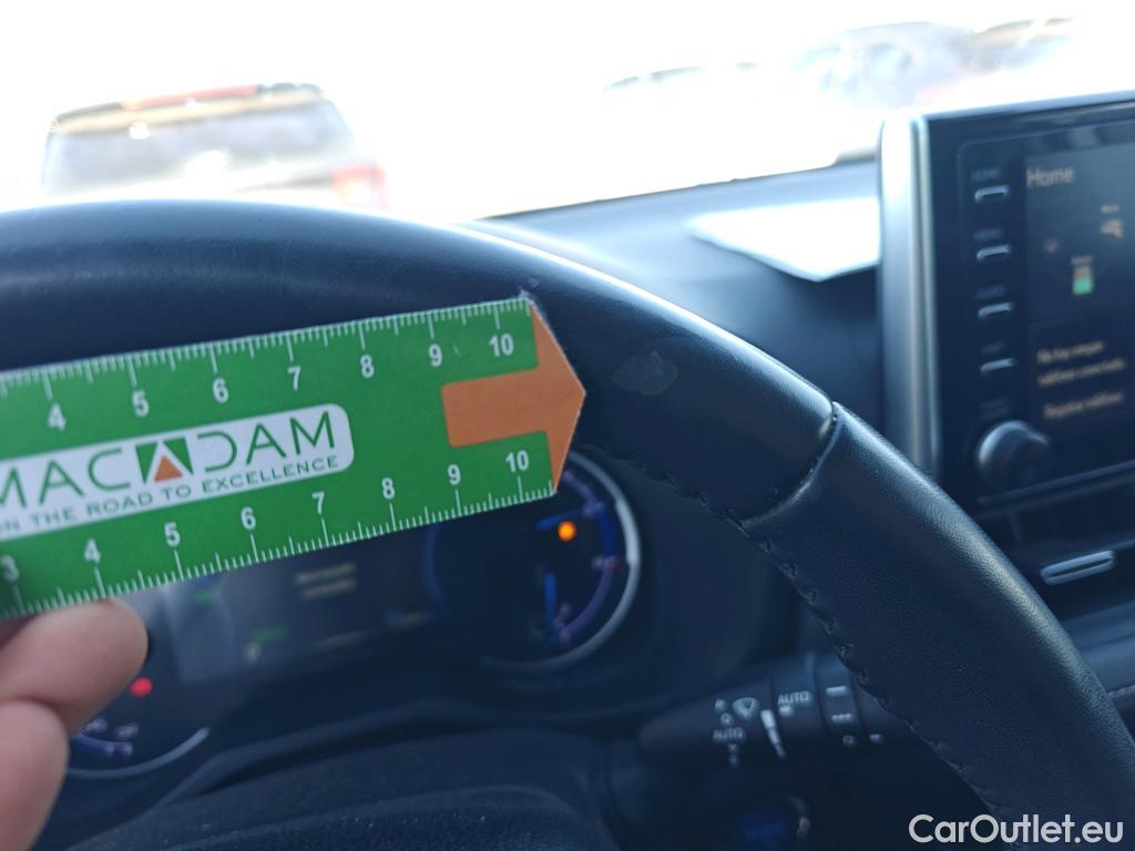  Toyota  RAV4 TOYOTA  / 2018 / 5P / todoterreno 2.5l 220H Advance 4WD #21