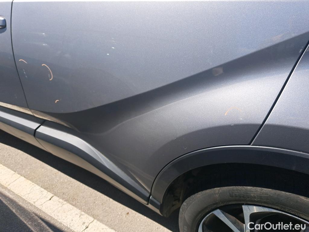  Toyota  C-HR TOYOTA  / 2016 / 5P / todoterreno 1.8 125H Advance (CX) #14