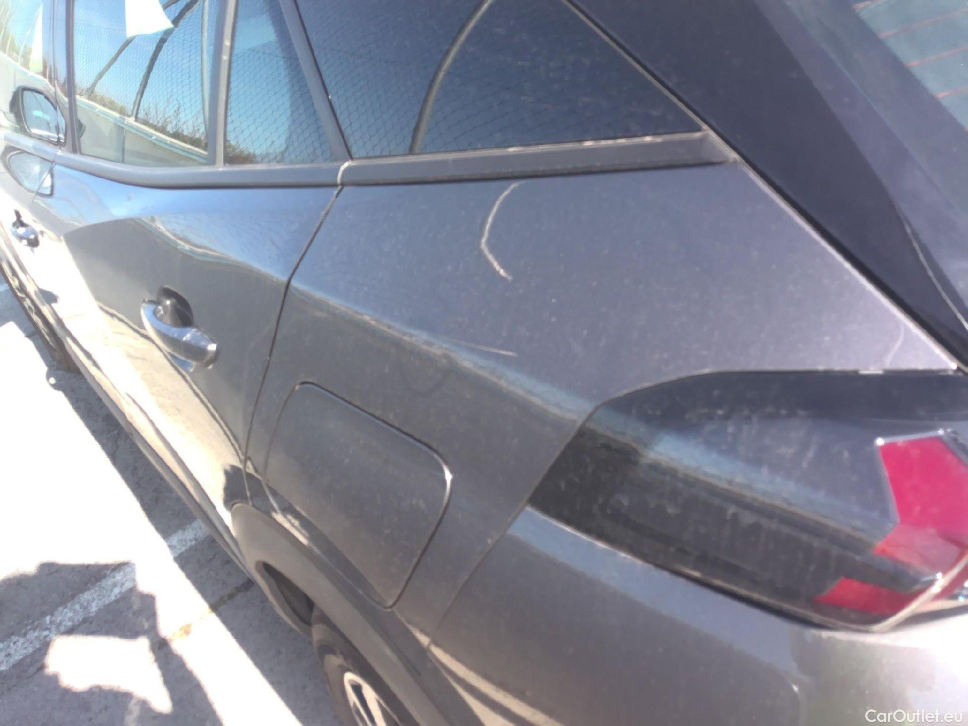  Peugeot  2008 PEUGEOT  / 2019 / 5P / todoterreno Active BlueHDI 81kW (110CV) #8