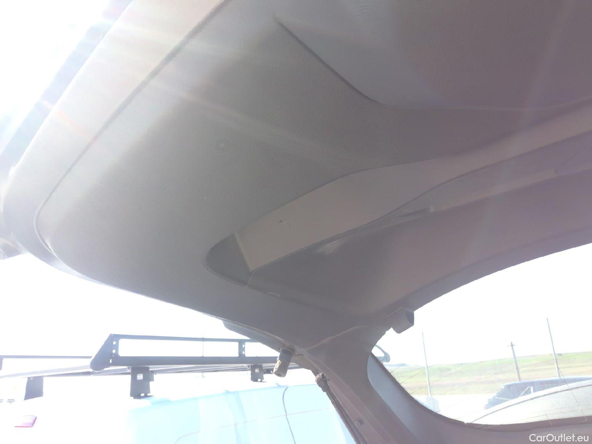  Peugeot  2008 PEUGEOT  / 2019 / 5P / todoterreno Active BlueHDI 81kW (110CV) #2