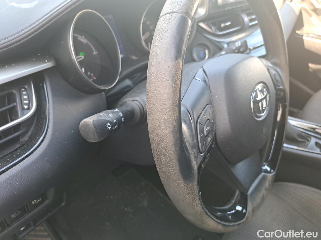  Toyota  C-HR TOYOTA  / 2016 / 5P / todoterreno 1.8 125H Advance (CX) #25
