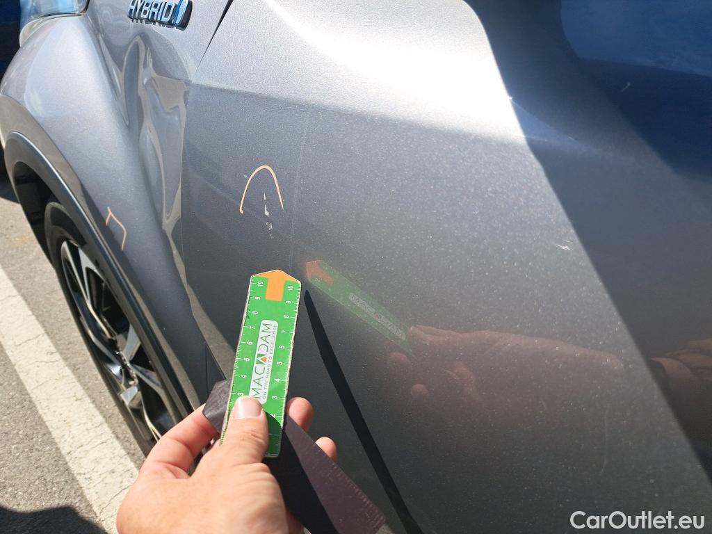  Toyota  C-HR TOYOTA  / 2016 / 5P / todoterreno 1.8 125H Advance (CX) #13