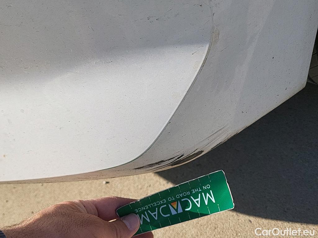  Peugeot  208 PEUGEOT  / 2019 / 5P / berlina con portón BlueHDi 73kW (100CV) Active Pack (AC) #19