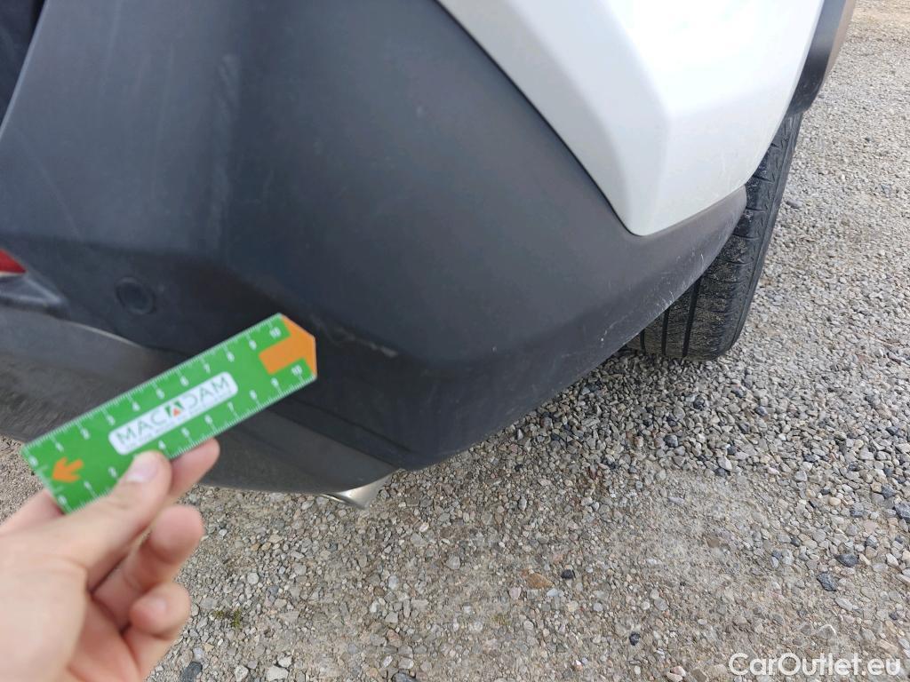  Toyota  RAV4 TOYOTA  / 2018 / 5P / todoterreno 2.5l 220H Advance 4WD #25