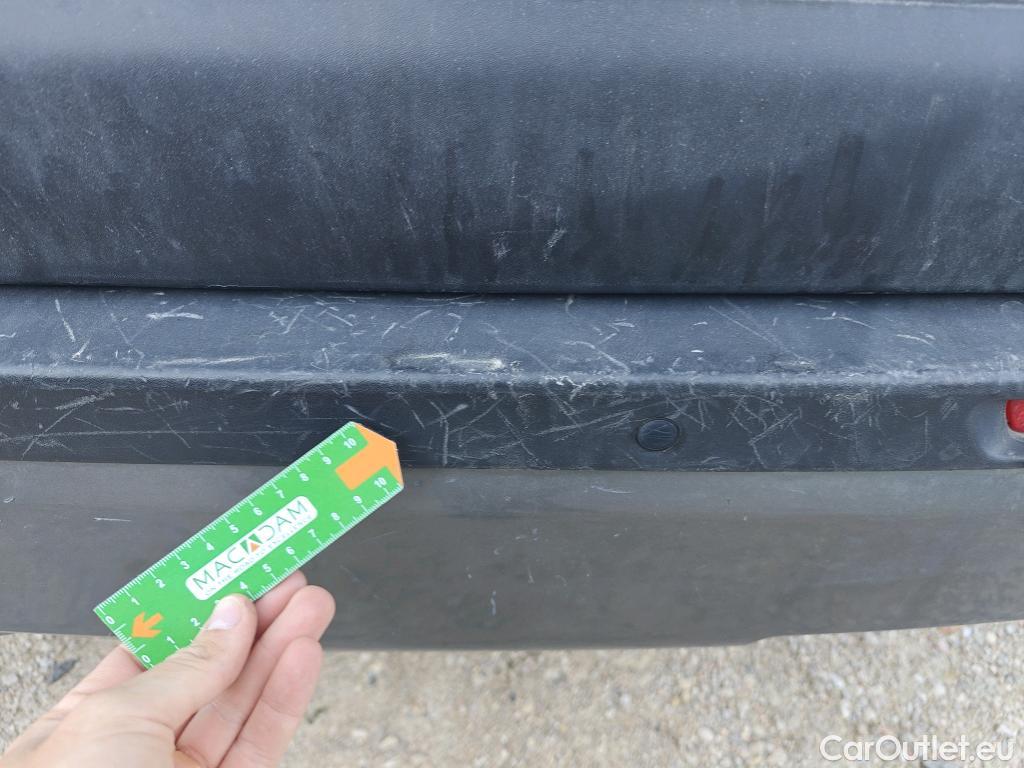  Toyota  RAV4 TOYOTA  / 2018 / 5P / todoterreno 2.5l 220H Advance 4WD #24