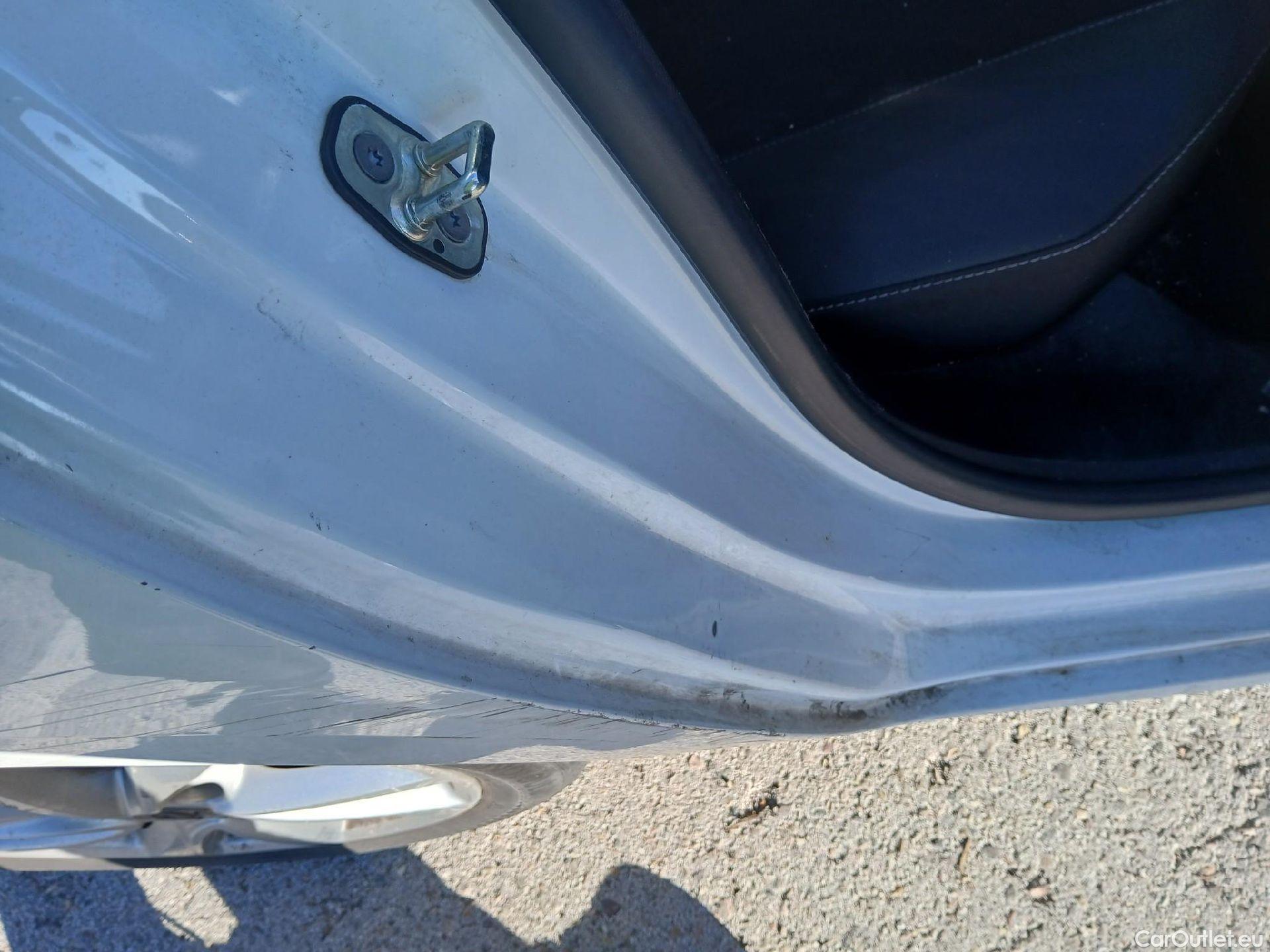  Opel  Corsa OPEL  1.2T XHL 74kW (100CV) Elegance #52