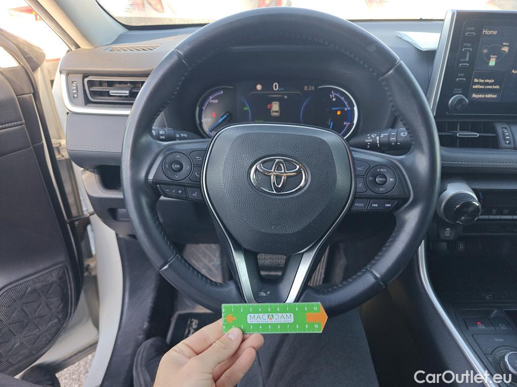  Toyota  RAV4 TOYOTA  / 2018 / 5P / todoterreno 2.5l 220H Advance 4WD #20