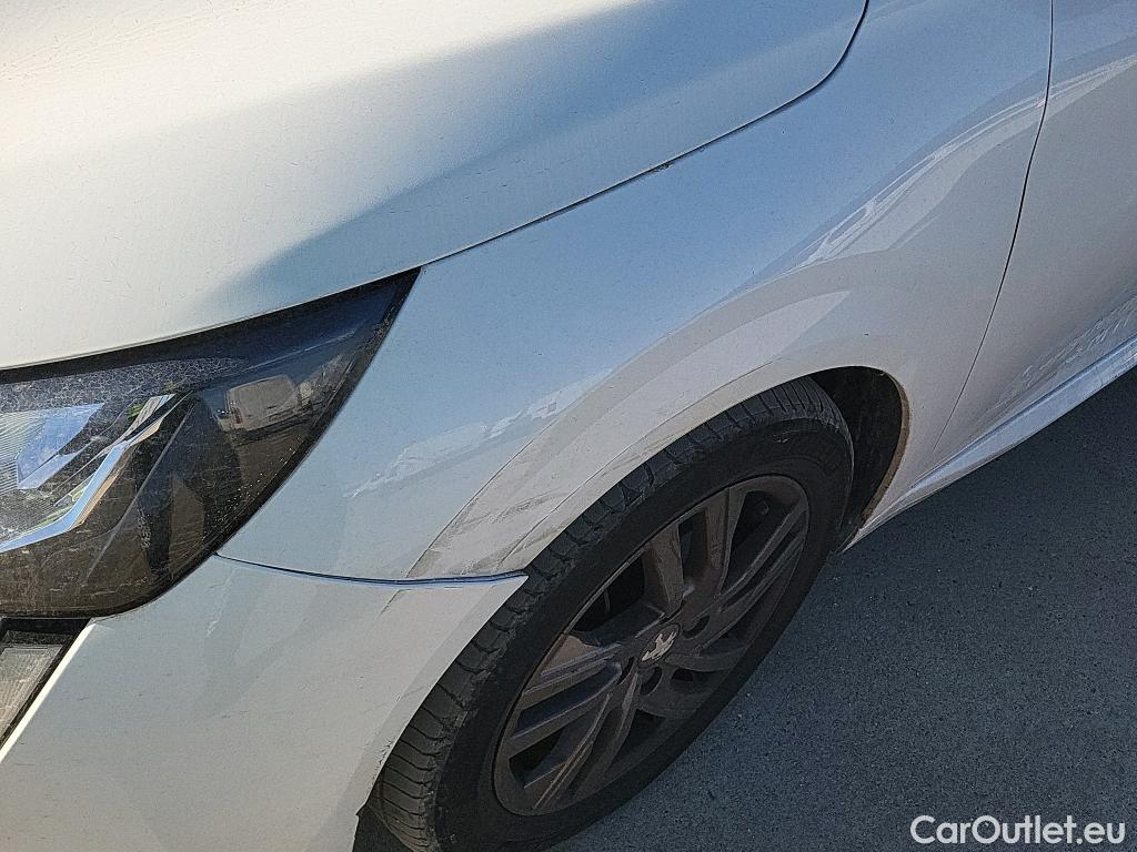  Peugeot  208 PEUGEOT  / 2019 / 5P / berlina con portón BlueHDi 73kW (100CV) Active Pack (AC) #15