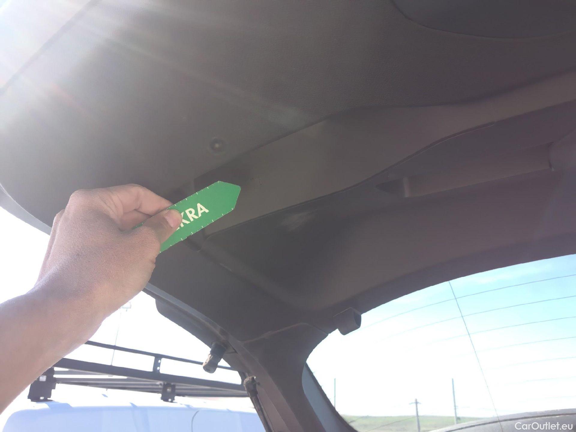  Peugeot  2008 PEUGEOT  / 2019 / 5P / todoterreno Active BlueHDI 81kW (110CV) #3