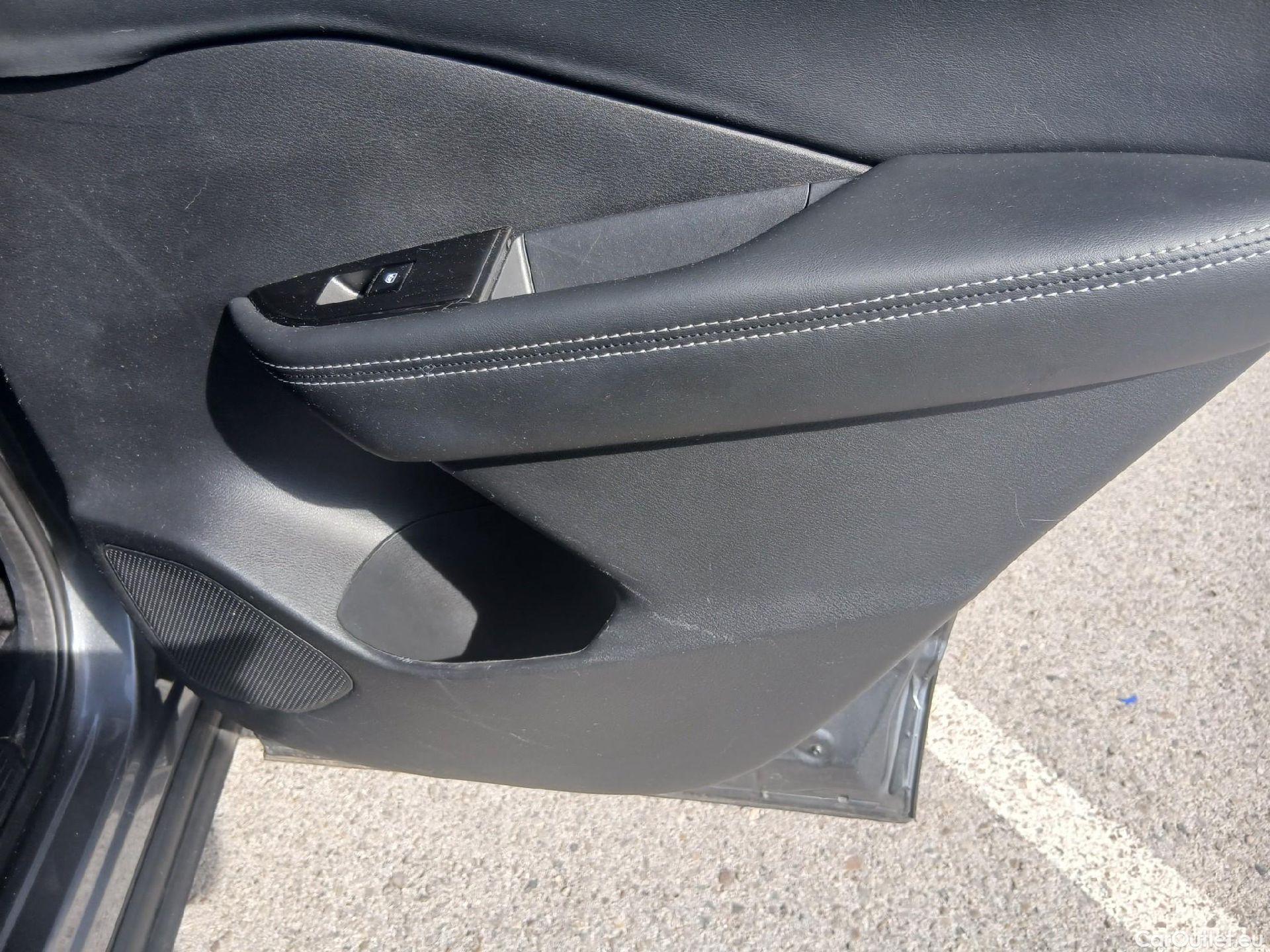  Nissan  Qashqai NISSAN  / 2021 / 5P / todoterreno DIG-T 116kW (158CV) mHEV Xtronic Acenta (AC) #1