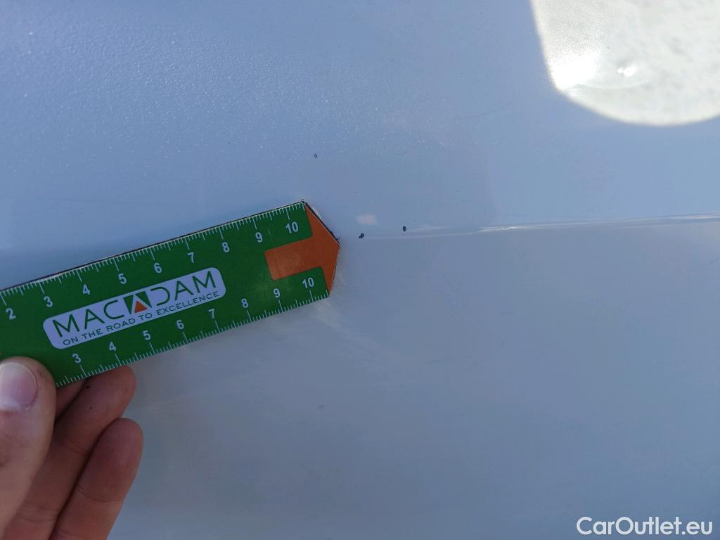  Toyota  RAV4 TOYOTA  / 2018 / 5P / todoterreno 2.5l 220H Advance 4WD #39