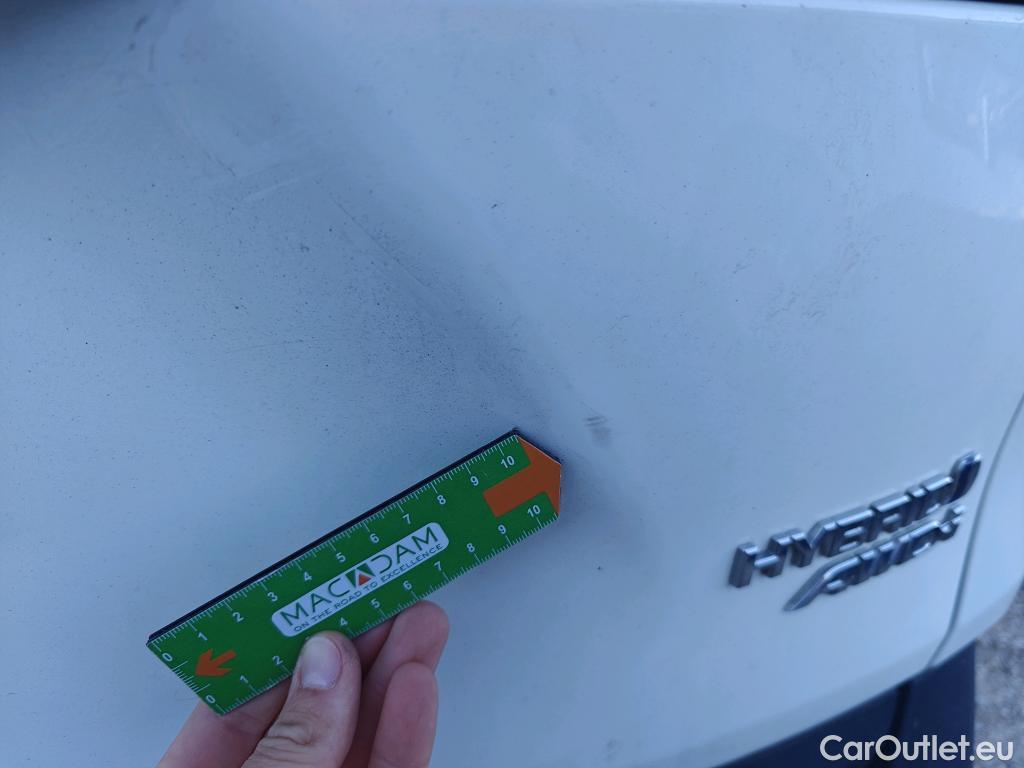  Toyota  RAV4 TOYOTA  / 2018 / 5P / todoterreno 2.5l 220H Advance 4WD #41