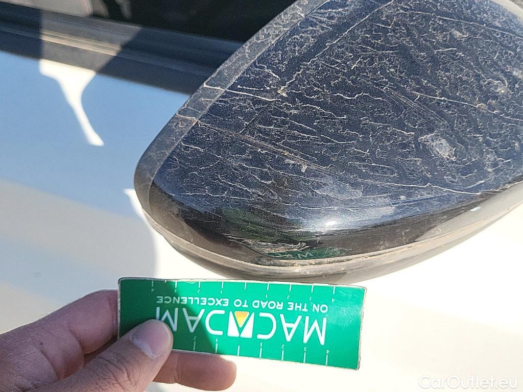  Peugeot  208 PEUGEOT  / 2019 / 5P / berlina con portón BlueHDi 73kW (100CV) Active Pack (AC) #28