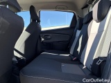  Toyota  Yaris TOYOTA  / 2017 / 5P / berlina con portón 1.5 100H Active #19