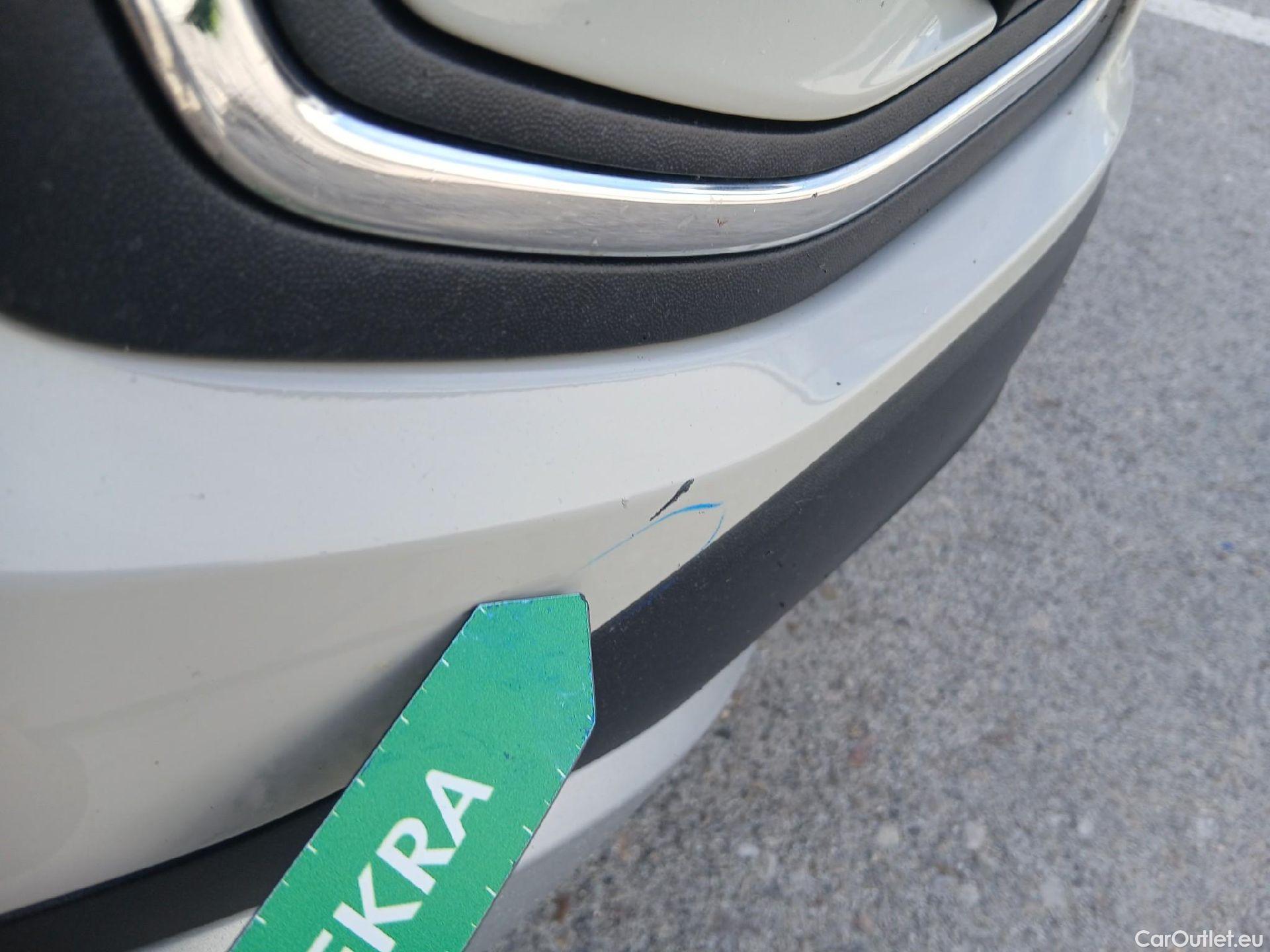  Volkswagen  T-ROC VOLKSWAGEN  / 2021 / 5P / todoterreno Life 1.5 TSI 110kW (150CV) DSG #7