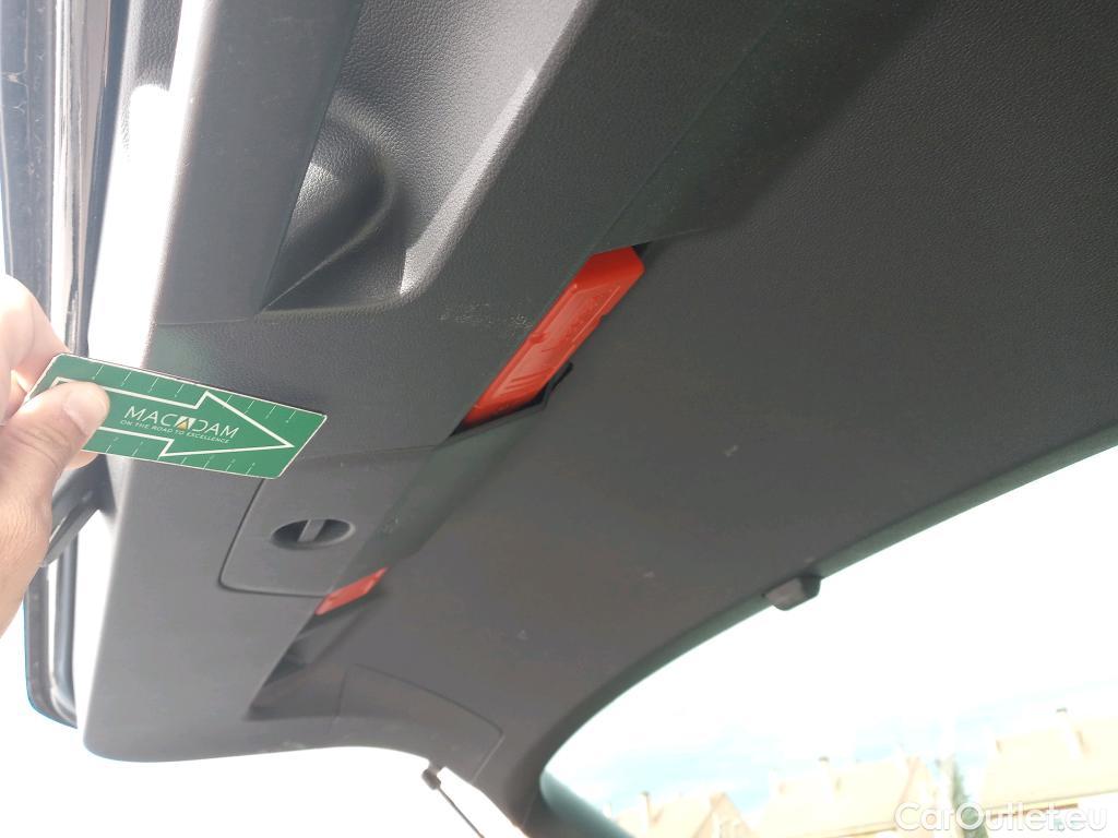  Volkswagen  Tiguan VOLKSWAGEN  / 2020 / 5P / todoterreno Life 2.0 TDI 110kW (150CV) DSG (AC2) #8