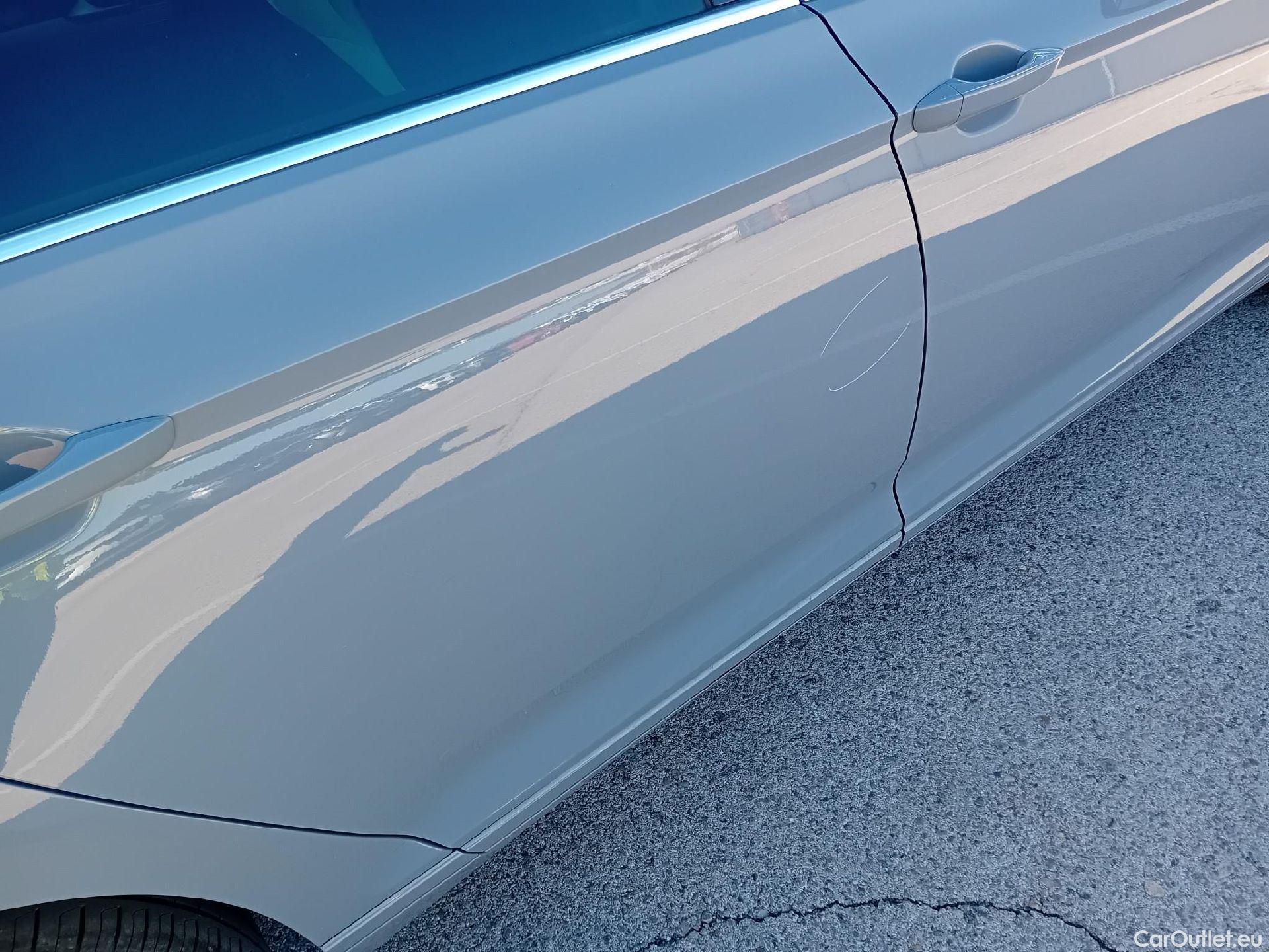  Volkswagen  Passat VOLKSWAGEN  / 2019 / 5P / familiar Variant Executive 2.0 TDI 110kW (150CV) #17