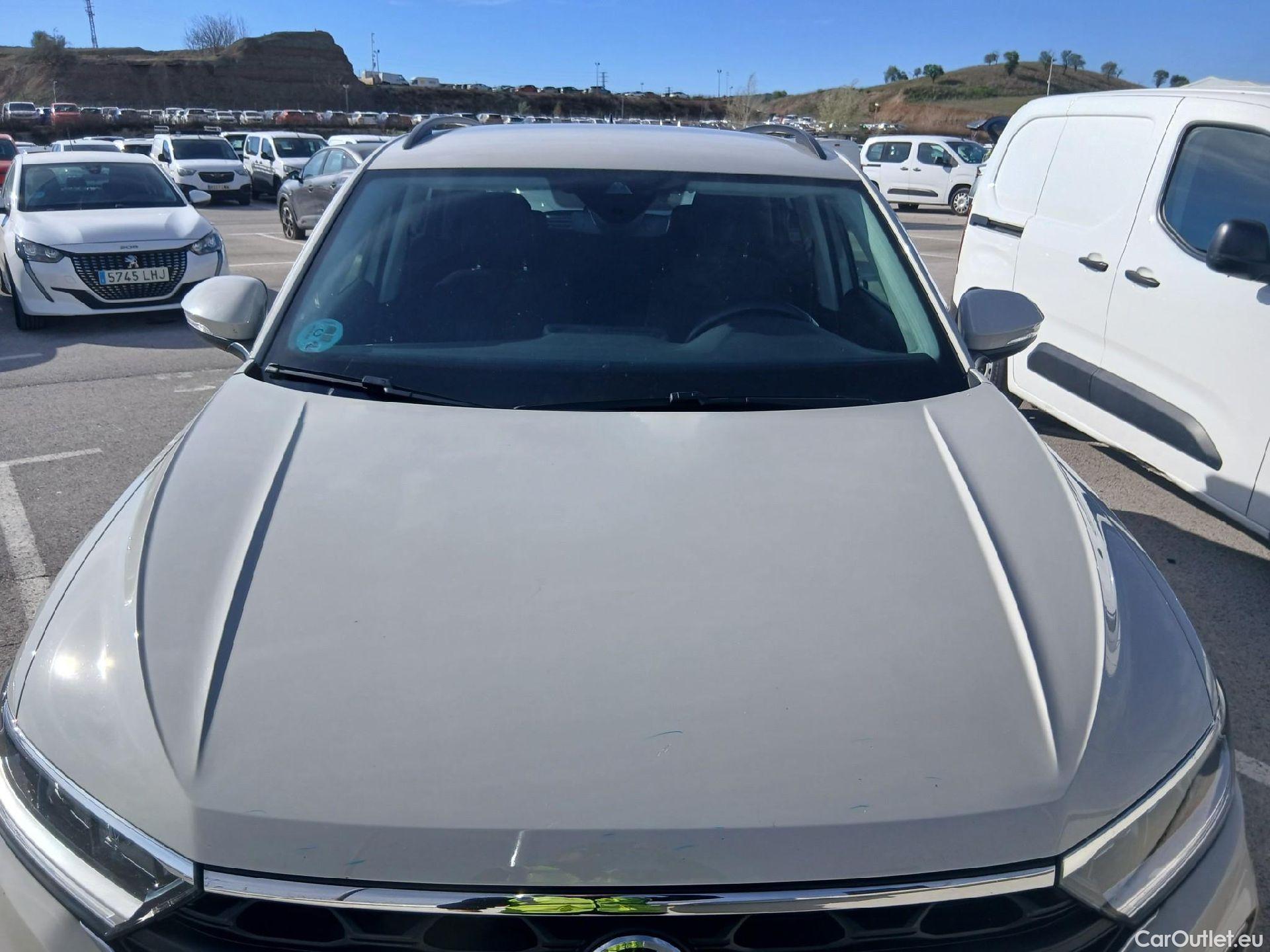  Volkswagen  T-ROC VOLKSWAGEN  / 2021 / 5P / todoterreno Life 1.5 TSI 110kW (150CV) DSG #5